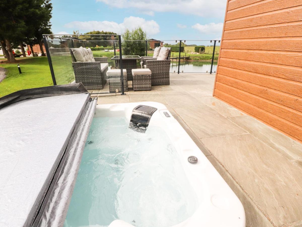 Henry Haven Villa Preston  Ngoại thất bức ảnh
